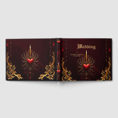 ゴシック様式の優雅さの素晴らしい美しい芸術。 ゲストブック (全面)