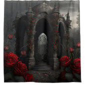 ゴシック様式の墓地ガゼボと赤いバラの夜 シャワーカーテン (正面)
