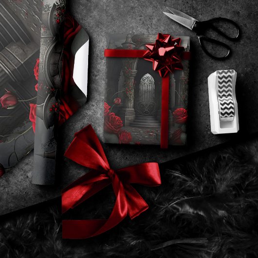 ゴシック様式の墓地ガゼボと赤いバラの夜 ラッピングペーパー