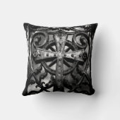 ゴシック様式の墓地クロス地下室のドア不気味 クッション (裏面)