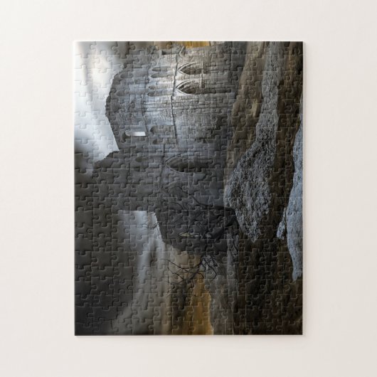 ゴシック様式の大聖堂のムーディース廃墟 ジグソーパズル (縦)