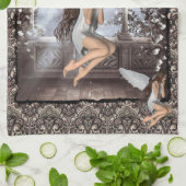 ゴシック様式の天使とハト キッチンタオル (折り畳み)