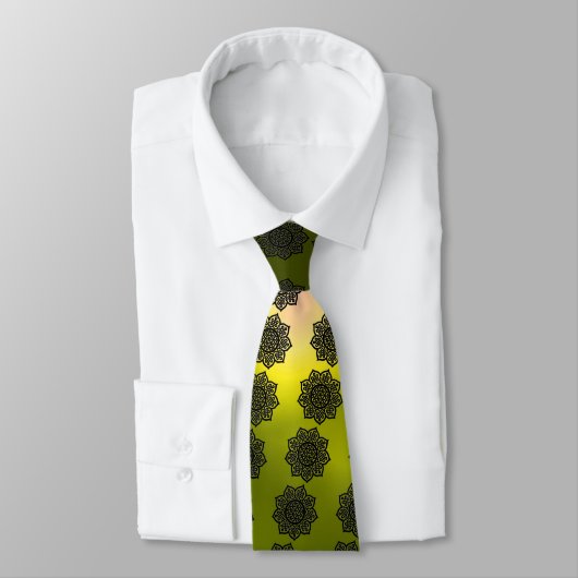 ゴシック様式の太陽ケルト結び目模様トパーズイエロー ネクタイ (タイ)