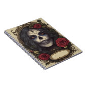 ゴシック様式の女性スカルとバラ ノートブック (右側)