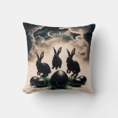 ゴシック様式の復活祭 – ダーク・ブンニー&ミステリアス・エッグ クッション (正面)