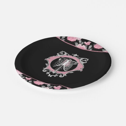 ゴシック様式の愛 |ピンクと黒のスケルトンハートフローラ ペーパープレート (アングル)