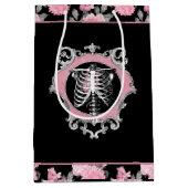 ゴシック様式の愛 |ピンクと黒のスケルトンハートフローラ ミディアムペーパーバッグ (正面)
