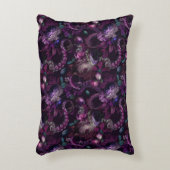 ゴシック様式の濃いピンク色の触手で花をつける アクセントクッション (正面(垂直))