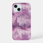 ゴシック様式の霧の城 – 幽霊のよく出るファンタジーハロウィン iPhone 15ケース (裏面)