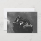 ゴシック様式の黒と白のカラスの抱擁結婚の夕食 出欠カード (裏面)