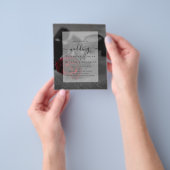 ゴシック様式の黒と赤のバラのゴシック結婚式の招待 チラシ (手)