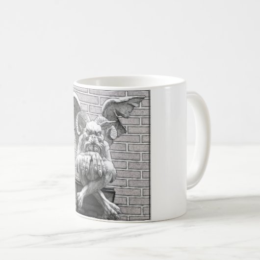 ゴシック様式石造りのガーゴイルのファンタジーの創造物の彫像 コーヒーマグカップ (正面右)