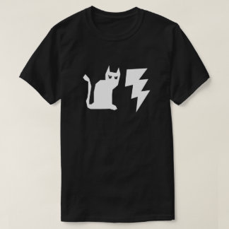 ゴシック猫稲妻シャツ Tシャツ