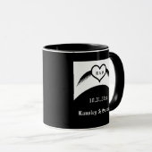 ゴシック結婚ス翼ハートカスタムモノグラムの マグカップ (正面右)