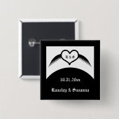 ゴシック結婚ス翼ハートカスタムモノグラムの 缶バッジ (正面&裏面)