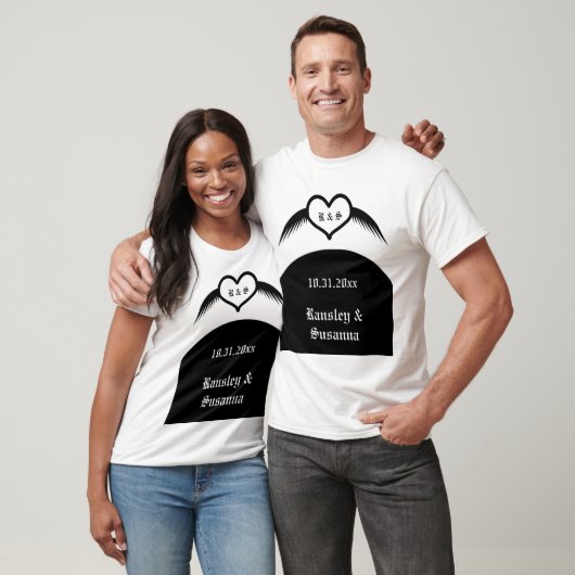 ゴシック結婚ス翼ハートカスタムモノグラムの Tシャツ (ユニセックス)