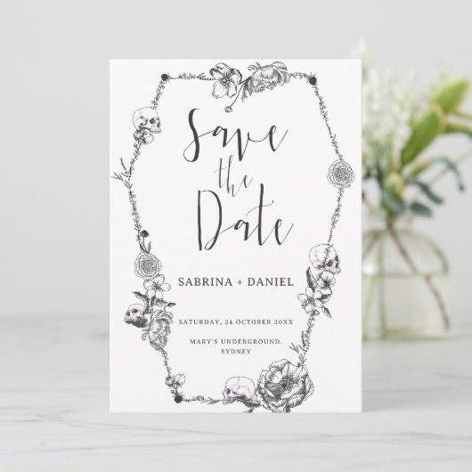 ゴシック風の手描き花スカル日付を保存Invi 招待状 (スタンド正面)