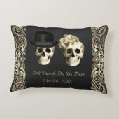 ゴシック風の新郎新婦スカルが死パーソナライズされたぬ アクセントクッション (裏面)