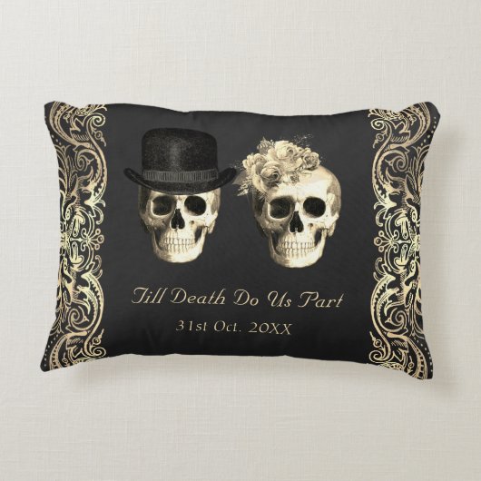 ゴシック風の新郎新婦スカルが死パーソナライズされたぬ アクセントクッション (裏面)