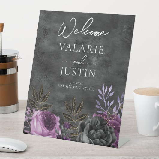ゴシック風の紫と黒のフローラ歓迎結婚の 台座サイン (インサイチュ)