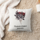 ゴシック風の赤いバラの結婚骨格 クッション (ブランケット)