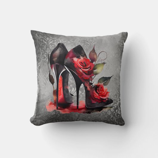 ゴシッファッショニスタク赤の下のバラ付き文字 クッション (正面)