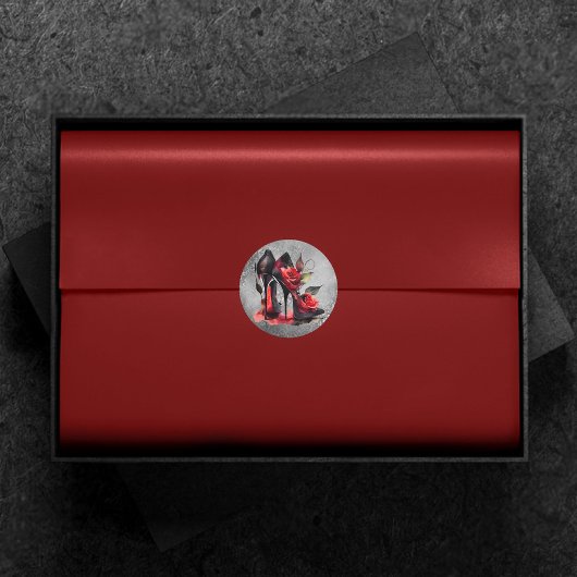 ゴシッファッショニスタク赤の下のバラ付き文字 ラウンドシール