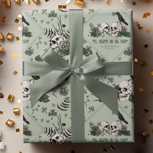 ゴス風セントパトリックデーの花のドクロ アイリッシュウェディング ラッピングペーパー