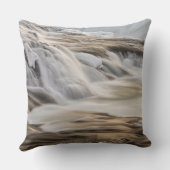 ゴダフォスの滝冬アイスランド クッション (裏面)