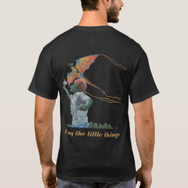 ゴブリン飛んでいるチャイルドドラゴンカイトファンタジーシャツ Tシャツ