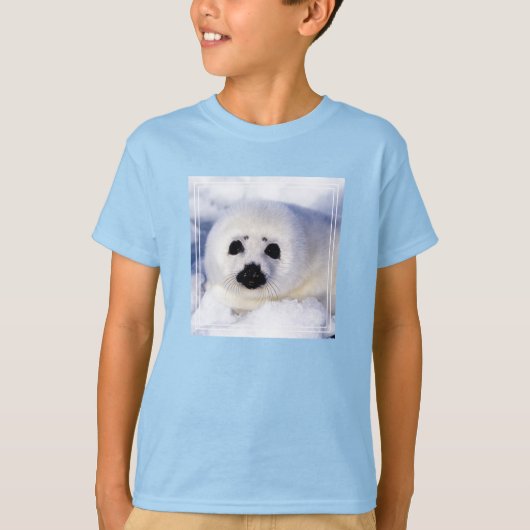 ゴマフアザラシの赤ちゃんの肖像 Tシャツ (正面)