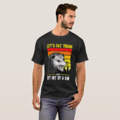 ゴミを食べ捨てて車のオポッサムに当たろう Tシャツ (正面フル)