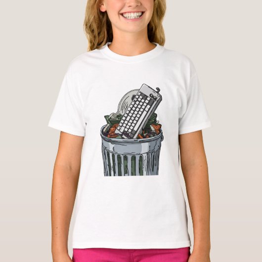 ゴミ箱の上のキーボード Tシャツ (正面)