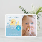 ゴムダッキー(アヒルちゃん)ブルーボーイフォト1st誕生日 招待状 (スタンド正面)