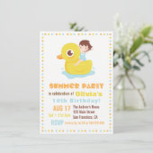 ゴムダックのプールフロートに乗った女の子の子供の誕生日パーティー 招待状 (スタンド正面)