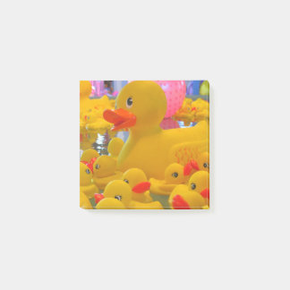 ゴム製のアヒルがパッドを支える ポストイット