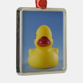ゴム製アヒルのクローズアップ メタルオーナメント (右)