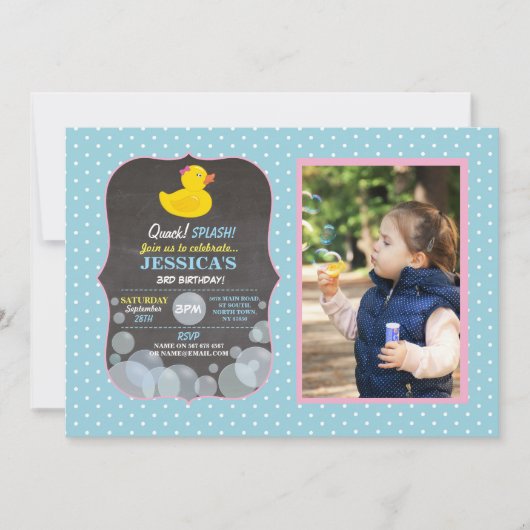 ゴム製アヒルのダッキーの泡誕生会の青 招待状 (正面)