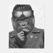 ゴリラの人 フリースブランケット (正面)