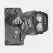 ゴリラの人 フリースブランケット (正面(横))