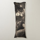 ゴリラを笑わせる女性 ボディピロー (正面縦)