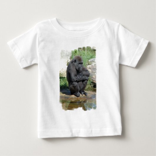 ゴリラシッティング乳児Tシャツ ベビーTシャツ (正面)
