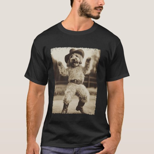 ゴルデンドゥードル 楽しいカウボーイ 犬 Tシャツ (正面)