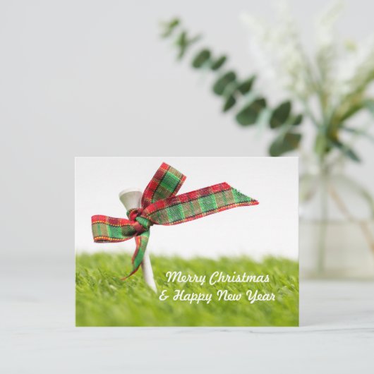 ゴルフのクリスマス&新年、ゴルフボールと松で ポストカード (スタンド正面)