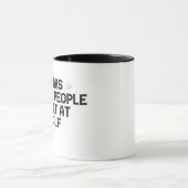 ゴルフの人々の涙ビートおもしろい マグカップ (中央)