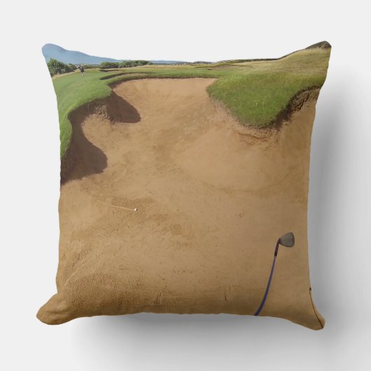 ゴルフはバンカーではなく、大きなスロークッション。 クッション (正面)