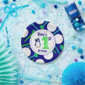 ゴルフをするペンギンのベビーの最初誕生日 ペーパープレート (パーティー)