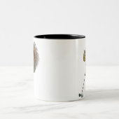 ゴルフをするリスのマグ ツートーンマグカップ (中央)