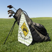 ゴルフをする先方優先通行の標識の緑のシェブロンのゴルフタオル ゴルフタオル (グリーン)