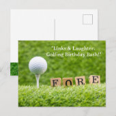 ゴルファーの誕生日投稿のための緑の芝生の上のゴルフボール ポストカード (正面/裏面)